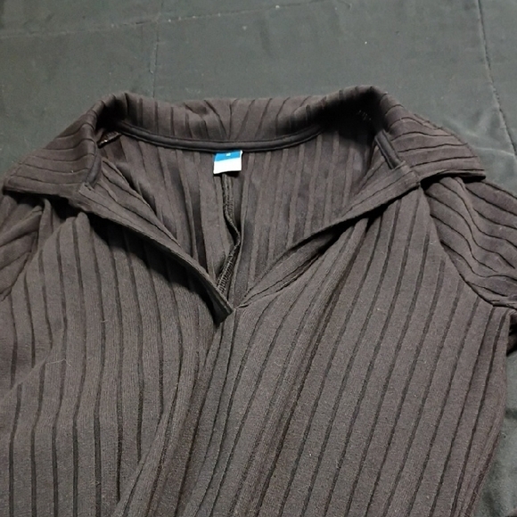 Old Navy Black Ribbed Long Sleeve Dress - Picture 2 of 4